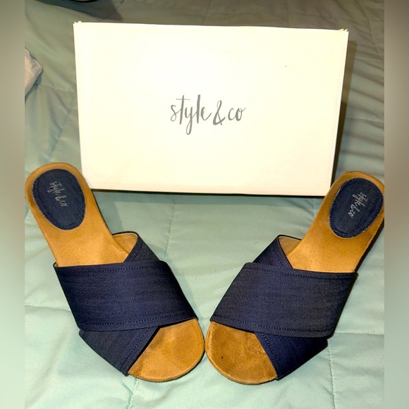 Denim Slides - Picture 1 of 3